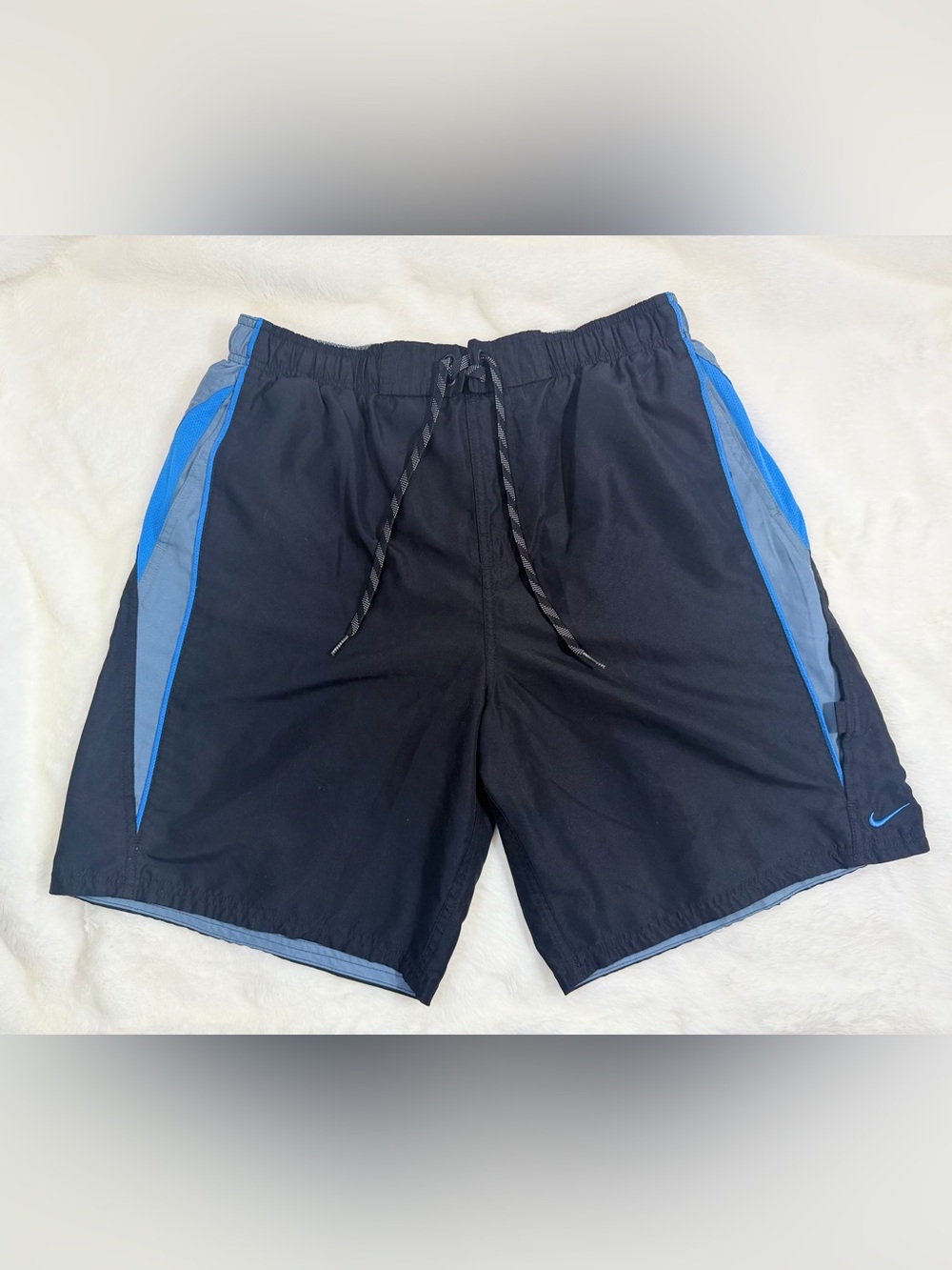 Nike Swim Trunks Board Shorts Men's Size L Black Gray Blue Drawstring Mesh Lined